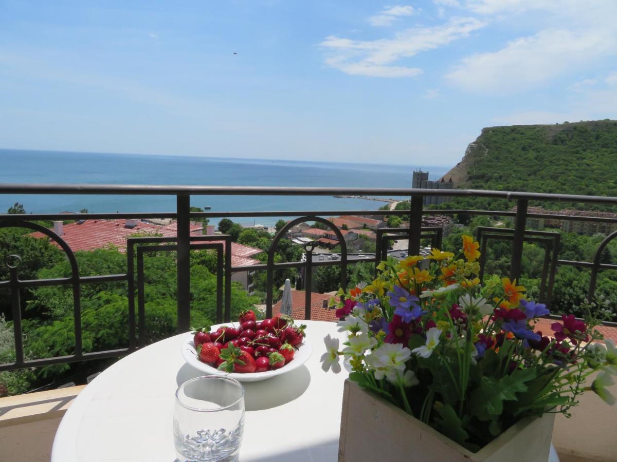 Апартаменти Свети Георги - Saint George Apartments Kavarna Bagian luar foto