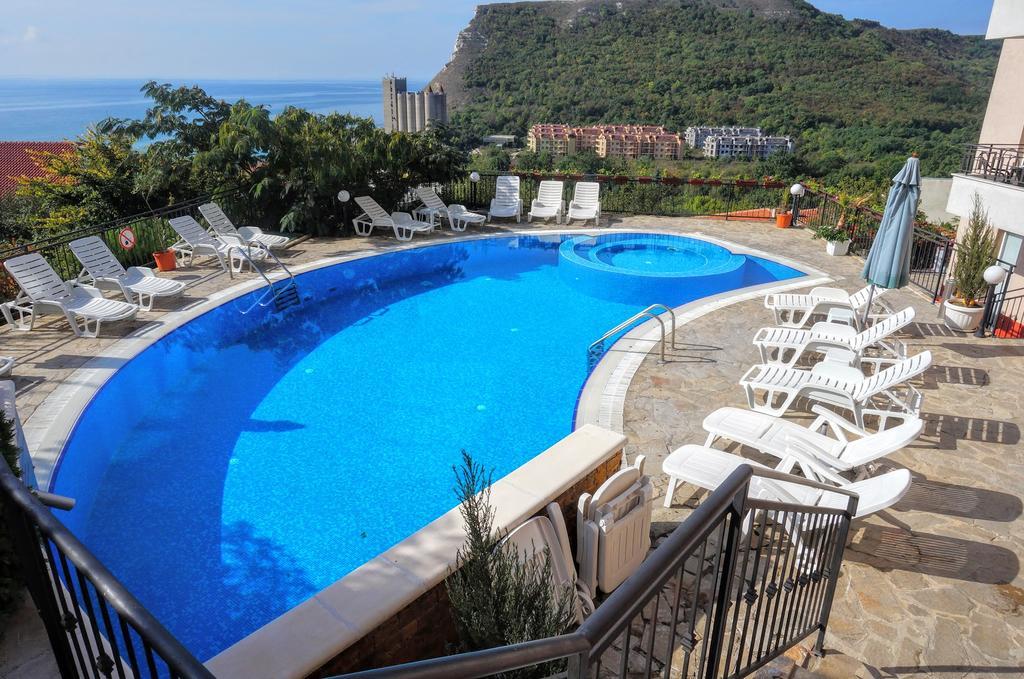 Апартаменти Свети Георги - Saint George Apartments Kavarna Bagian luar foto