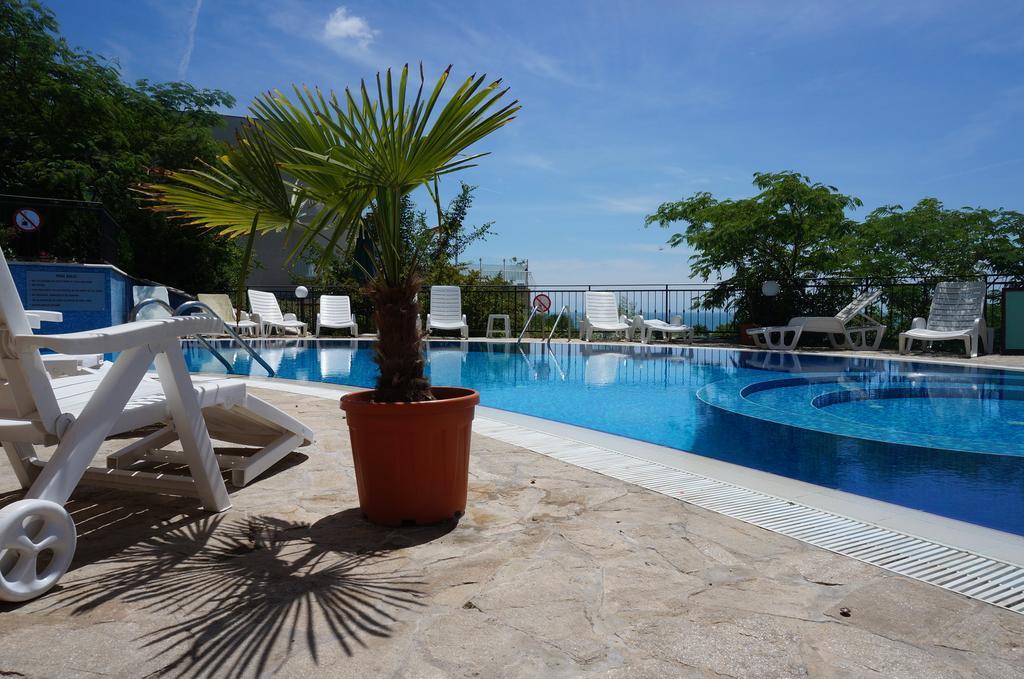 Апартаменти Свети Георги - Saint George Apartments Kavarna Bagian luar foto